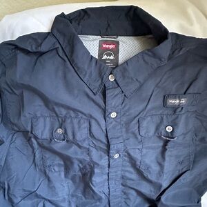 Wrangler Omni-shade, blue short sleeves